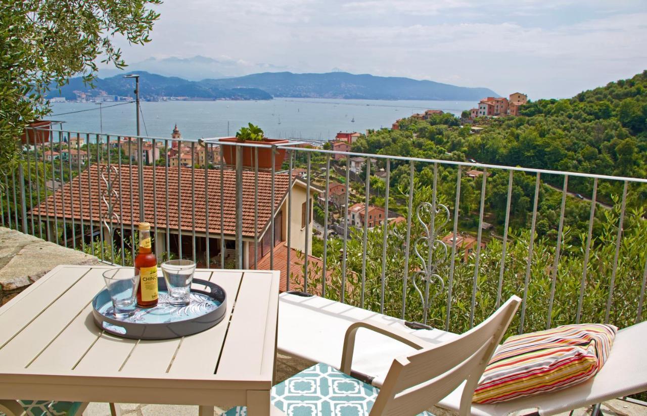 La Terrazza Con L'ulivo - Affittacamere Con Terrazzo E Vista Sul Golfo Dei Poeti Affittacamere *